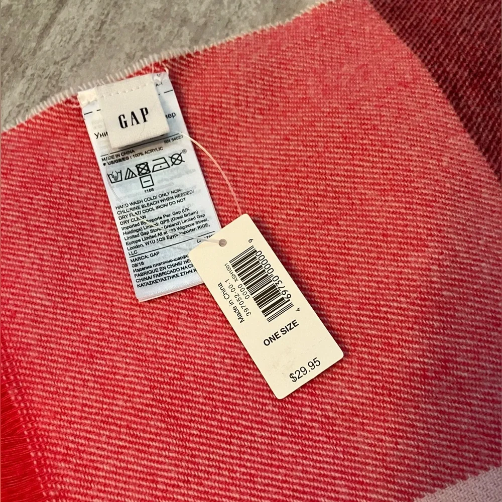 GAP plaid scarf / wrap